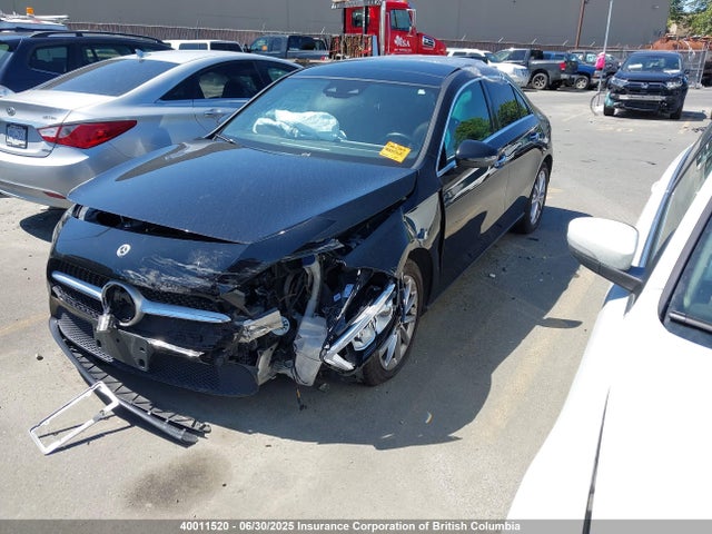 W1K3G4FB9MJ304037 Mercedes-Benz m260
