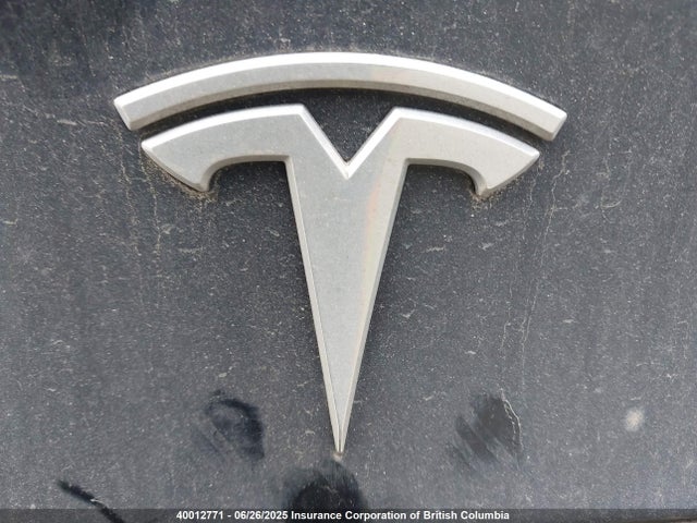 7SAXCDE58PF381080 Tesla MODEL X