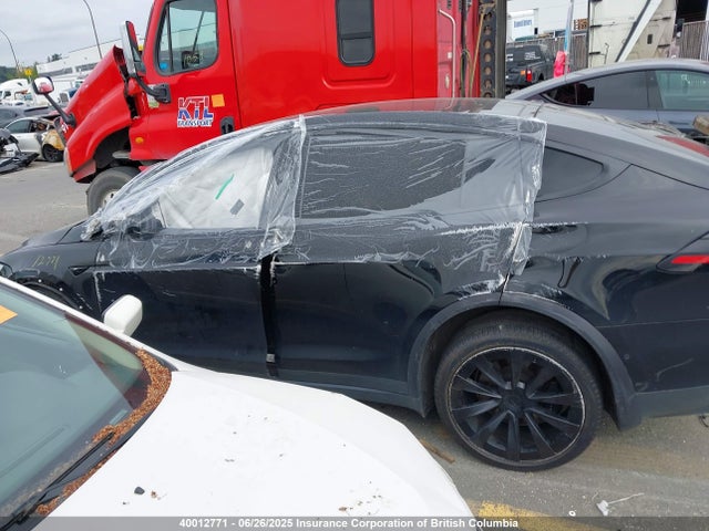 7SAXCDE58PF381080 Tesla MODEL X