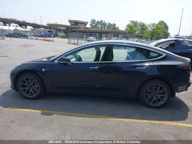 5YJ3E1EA6KF399801 Tesla MODEL 3
