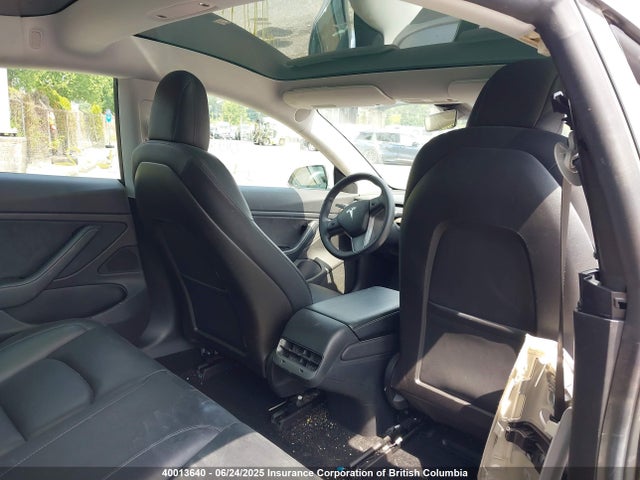 5YJ3E1EA6KF399801 Tesla MODEL 3