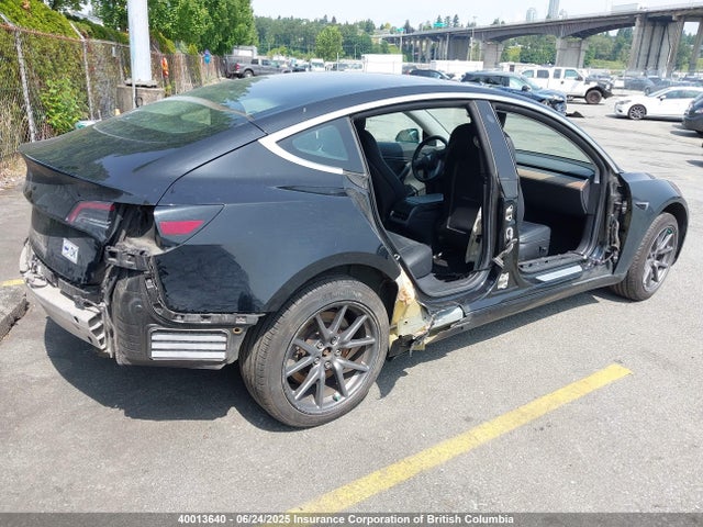 5YJ3E1EA6KF399801 Tesla MODEL 3