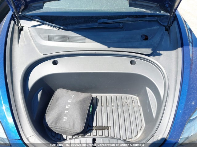 5YJ3E1EA8NF258068 Tesla MODEL 3