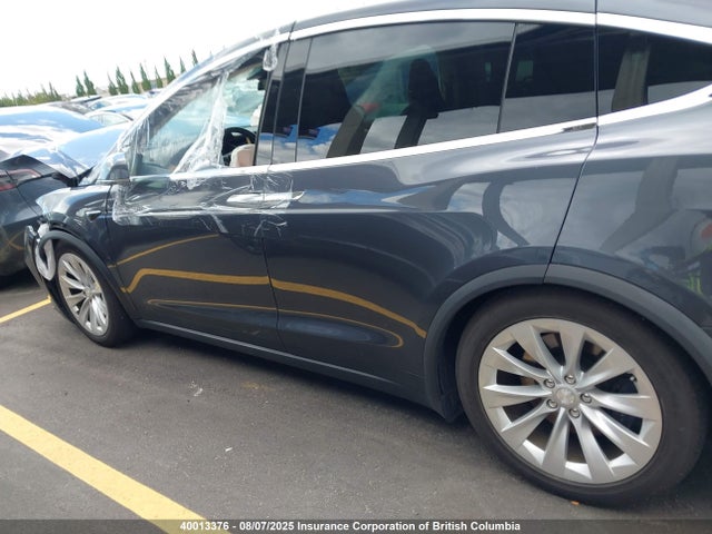 5YJXCDE24JF124041 Tesla MODEL X