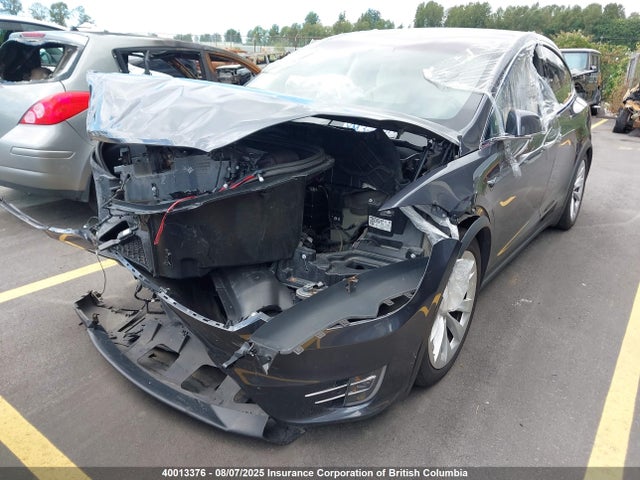 5YJXCDE24JF124041 Tesla MODEL X