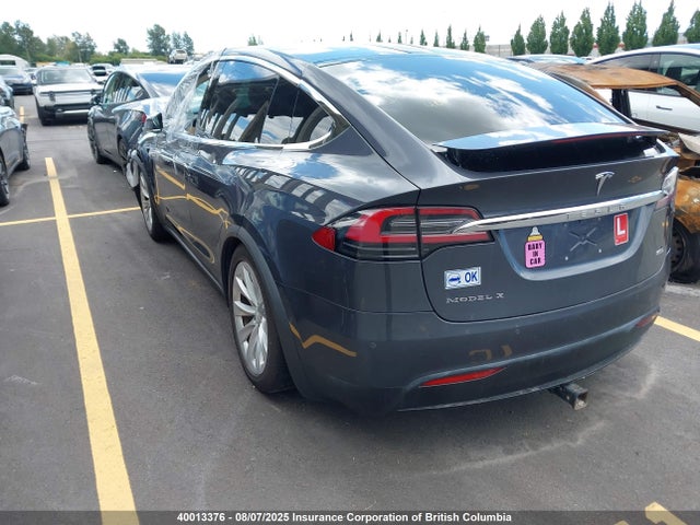 5YJXCDE24JF124041 Tesla MODEL X