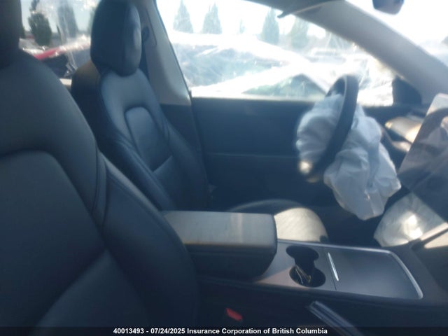 7SAYGDEE9NF368957 Tesla 2022