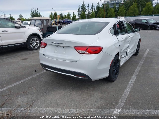 1C3CCCAB0FN601348 Chrysler 2015