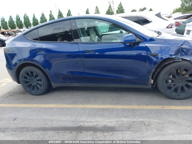 7SAYGDEE9NF347607 Tesla Model Y