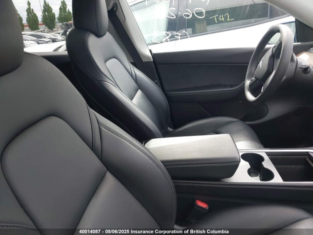 7SAYGDEE9NF347607 Tesla Model Y