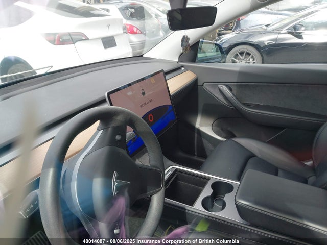 7SAYGDEE9NF347607 Tesla Model Y