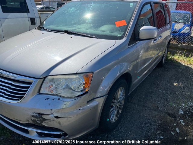 2C4RC1CG5ER118586 Chrysler Town and Country