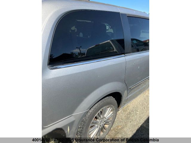 2C4RC1CG5ER118586 Chrysler Town and Country