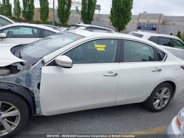 1N4AL3AP0FN371637 Nissan 2015