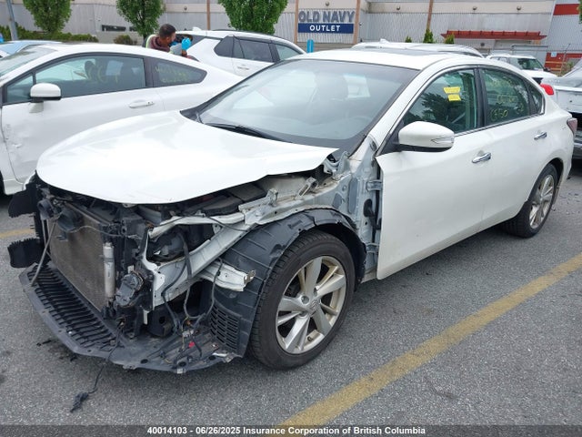 1N4AL3AP0FN371637 Nissan 2015