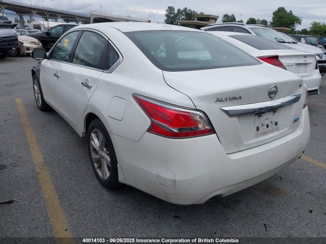 1N4AL3AP0FN371637 Nissan 2015