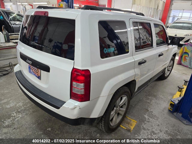 1C4NJPAB9ED757782 Jeep 2014