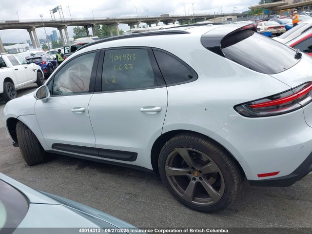 Porsche 2024 2024 WP1AA2A59RLB02687 Image 14