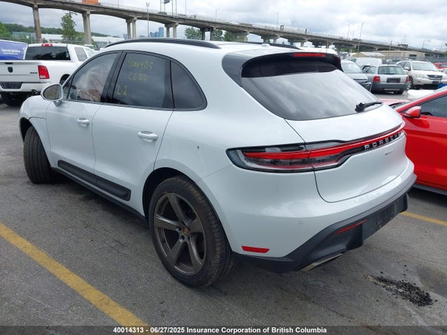 Porsche 2024 2024 WP1AA2A59RLB02687 Image 3
