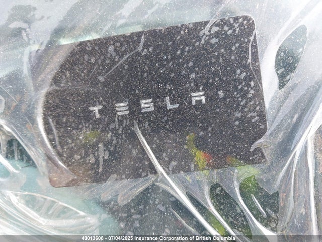 5YJ3E1EA1LF718281 Tesla 2020