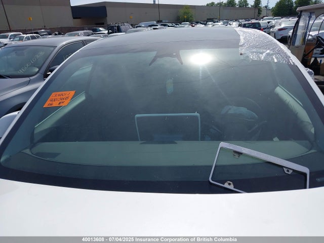 5YJ3E1EA1LF718281 Tesla 2020
