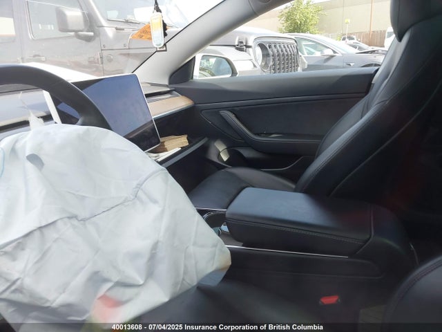 5YJ3E1EA1LF718281 Tesla 2020