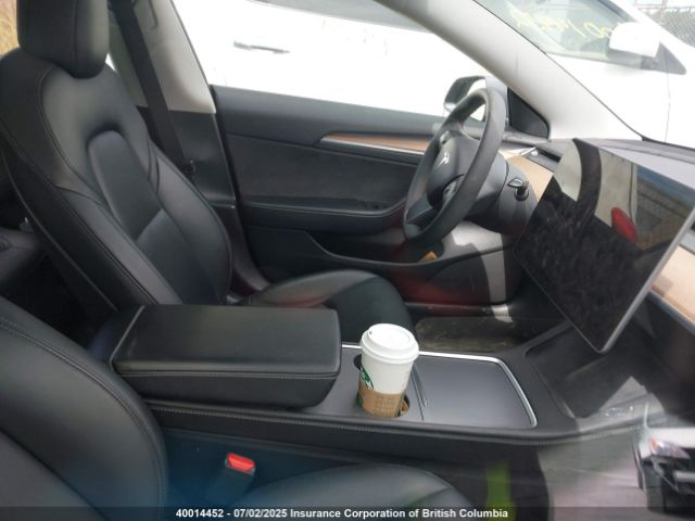5YJ3E1EB3NF261727 Tesla MODEL 3