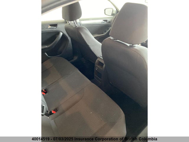 3VWD07AJ3FM338254 Volkswagen 2015