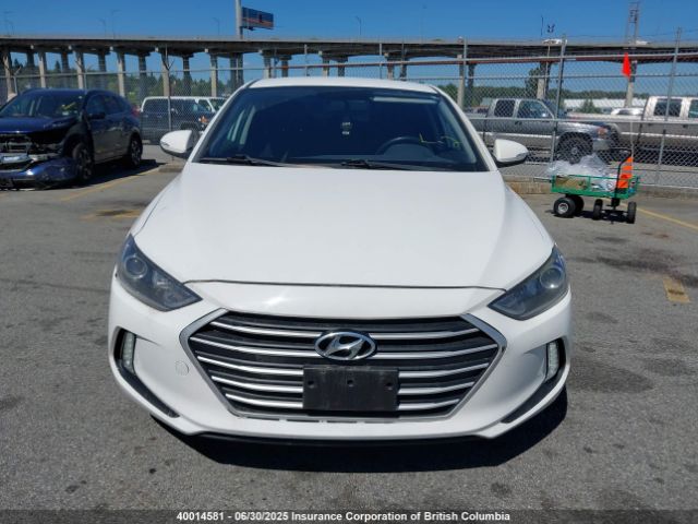 KMHD84LF5HU099268 Hyundai 2017