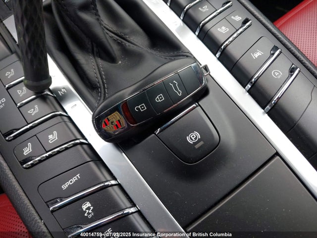 Porsche 2019 2019 WP1AB2A58KLB31990 Image 11