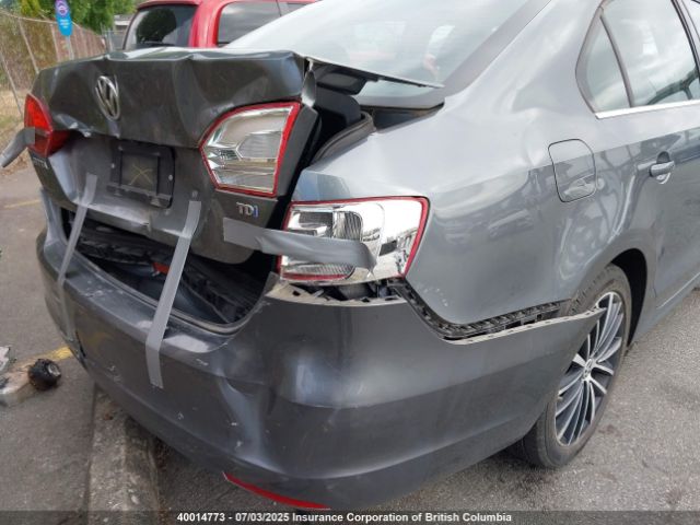 3VWLL7AJ3EM253786 Volkswagen 2014