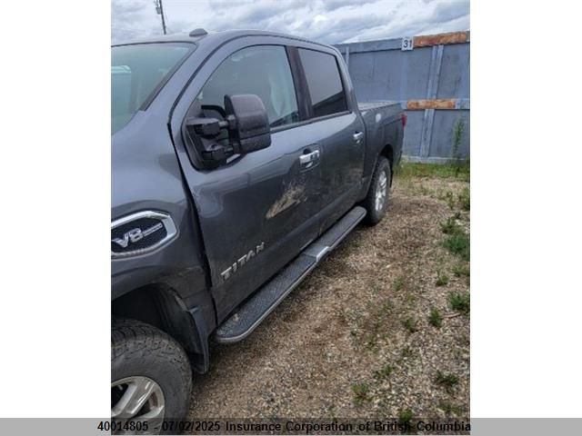 1N6AA1E51HN507724 Nissan 2017