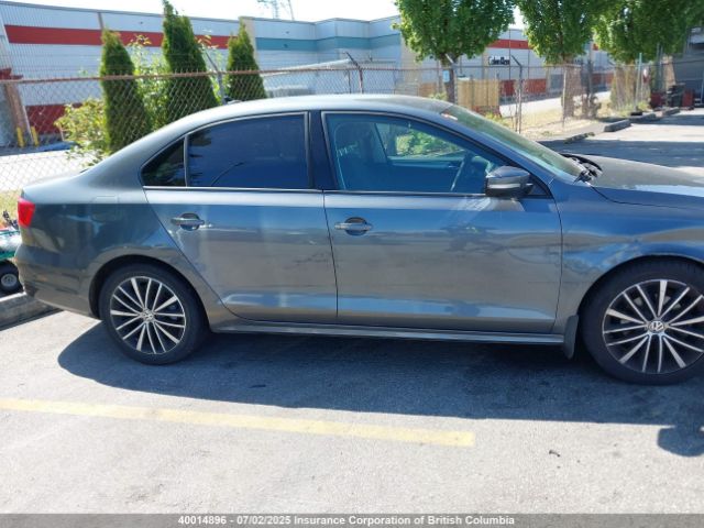3VW2K7AJ4FM216505 Volkswagen 2015