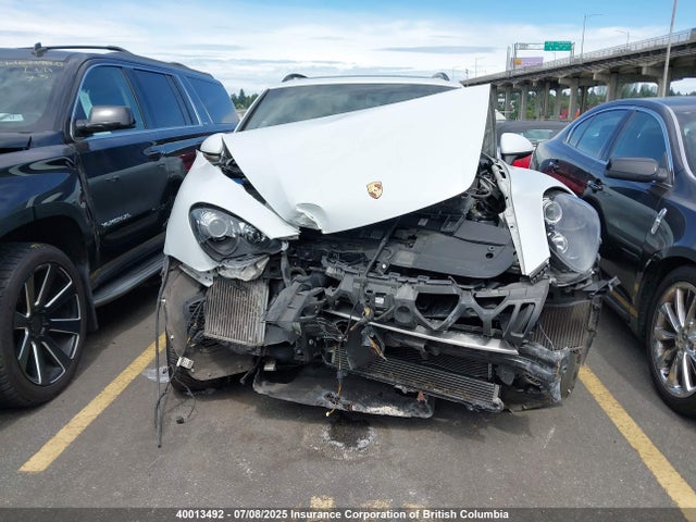 Porsche 2014 2014 WP1AF2A20ELA45927 Image 12