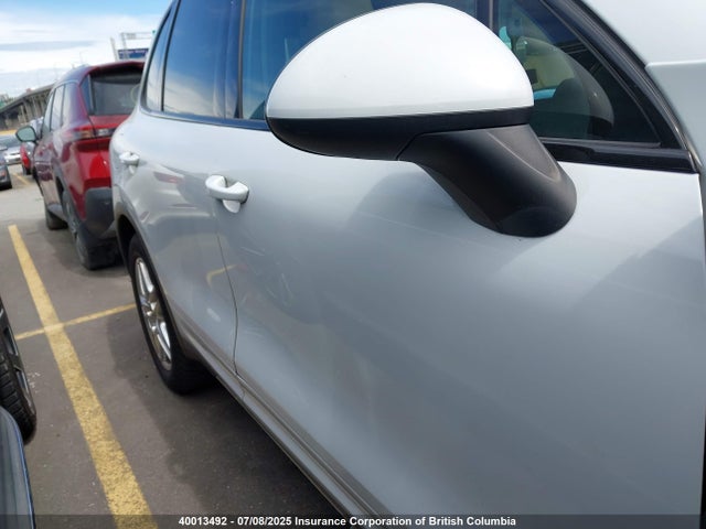 Porsche 2014 2014 WP1AF2A20ELA45927 Image 13
