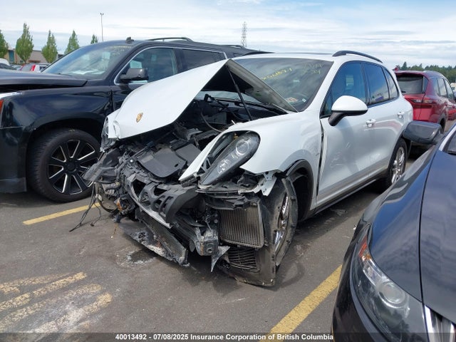 Porsche 2014 2014 WP1AF2A20ELA45927 Image 2