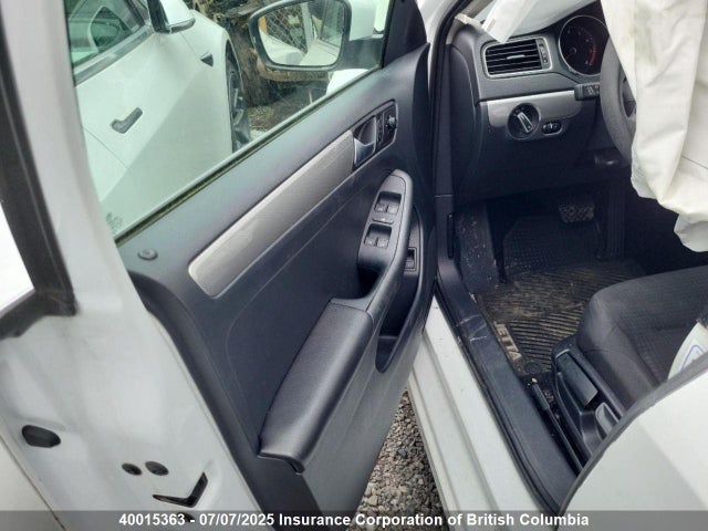 3VWD07AJ1FM356865 Volkswagen 2015