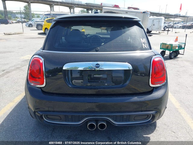Mini 2017 2017 WMWXP7C56H2C61269 Image 16