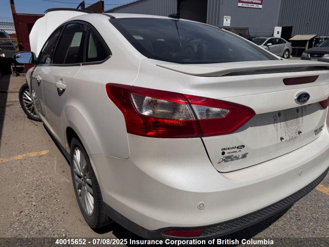 Ford Focus Titanium 2014 1FADP3J29EL288899 Image 25