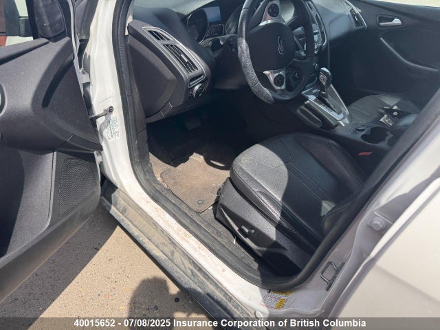 Ford Focus Titanium 2014 1FADP3J29EL288899 Image 28