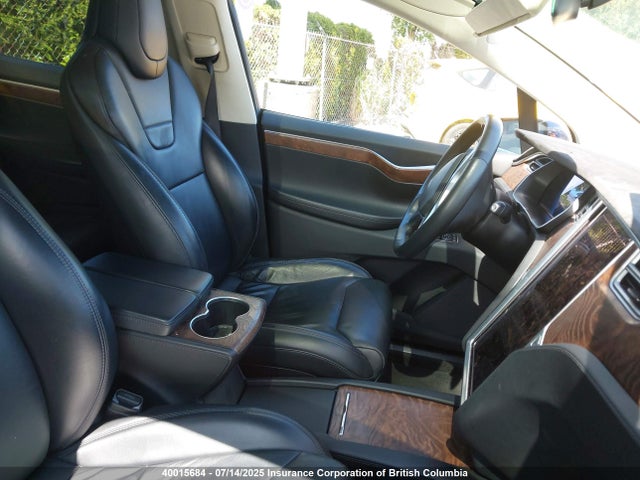 5YJXCBE24HF053096 Tesla 2017