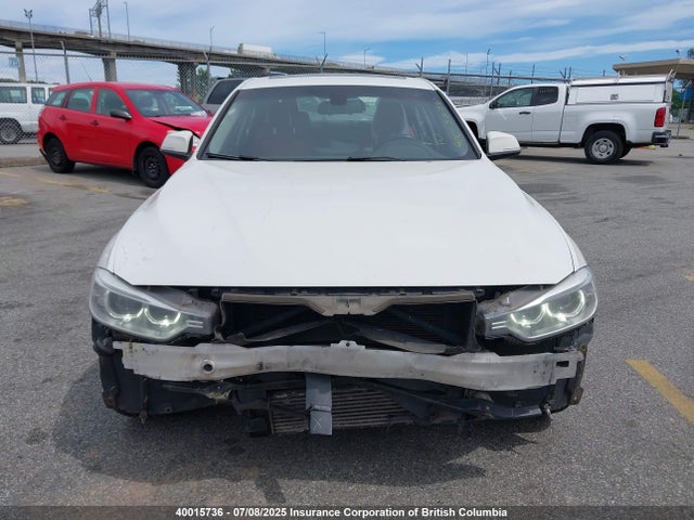 BMW 320i 2015 WBA3C3C58FP663178 Image 12