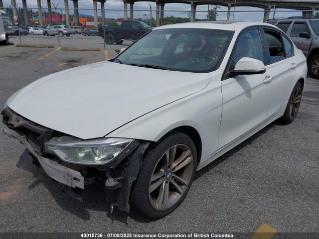 BMW 320i 2015 WBA3C3C58FP663178 Image 2