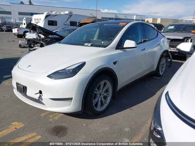 7SAYGDEE6NF564452 Tesla Model Y