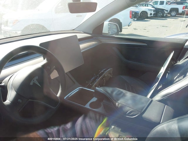 7SAYGDEE6NF564452 Tesla Model Y