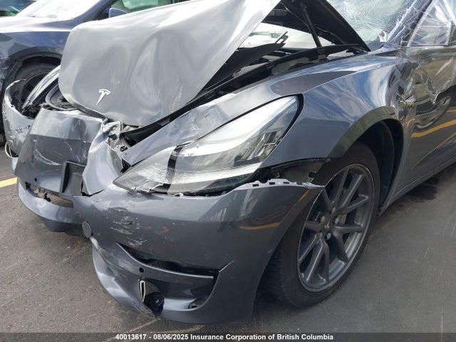 5YJ3E1EB4KF393844 Tesla MODEL 3