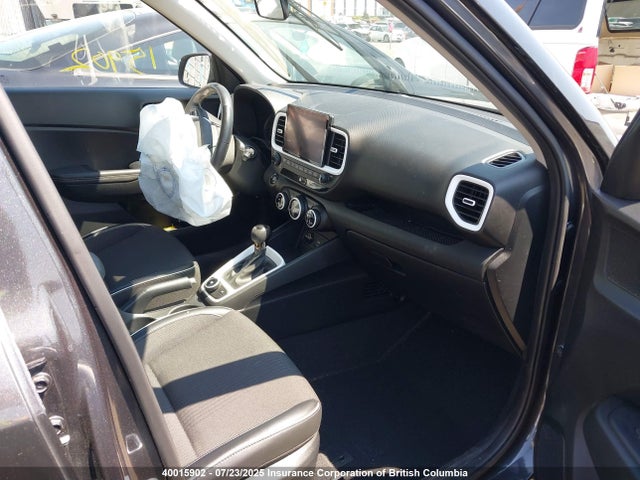 2021 Hyundai Venue მანქანა იყიდება აუქციონზე, vin: KMHRC8A39MU111999, აუქციონის ნომერი: 40015902