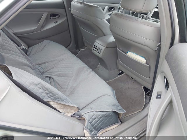 2010 Toyota Camry Hybrid მანქანა იყიდება აუქციონზე, vin: 4T1BB3EK1AU113671, აუქციონის ნომერი: 40013494