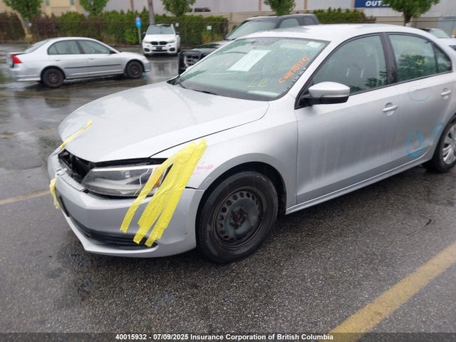 3VW2K7AJ7EM217551 Volkswagen 2014