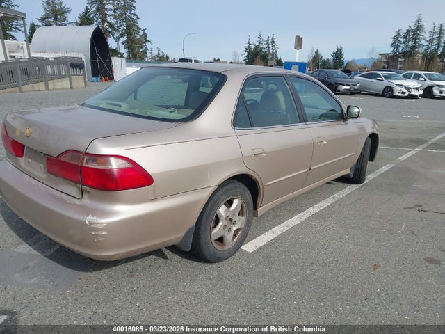 Продаж на аукціоні авто 2000 Honda Accord Ex, vin: 1HGCG1653YA801563, номер лоту: 40016085